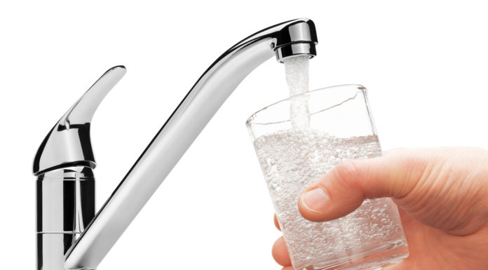 Przekonajmy się do wody ?bez butelki?